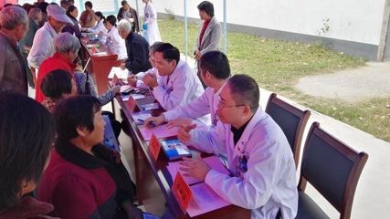 专家团队进村居，健康守护零距离